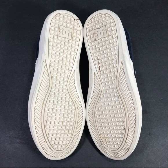 DC Infinite Slip On Sneakers Unisex Shoe Size- 7.5 Men’s  &  9 Women’s - Picture 9 of 9